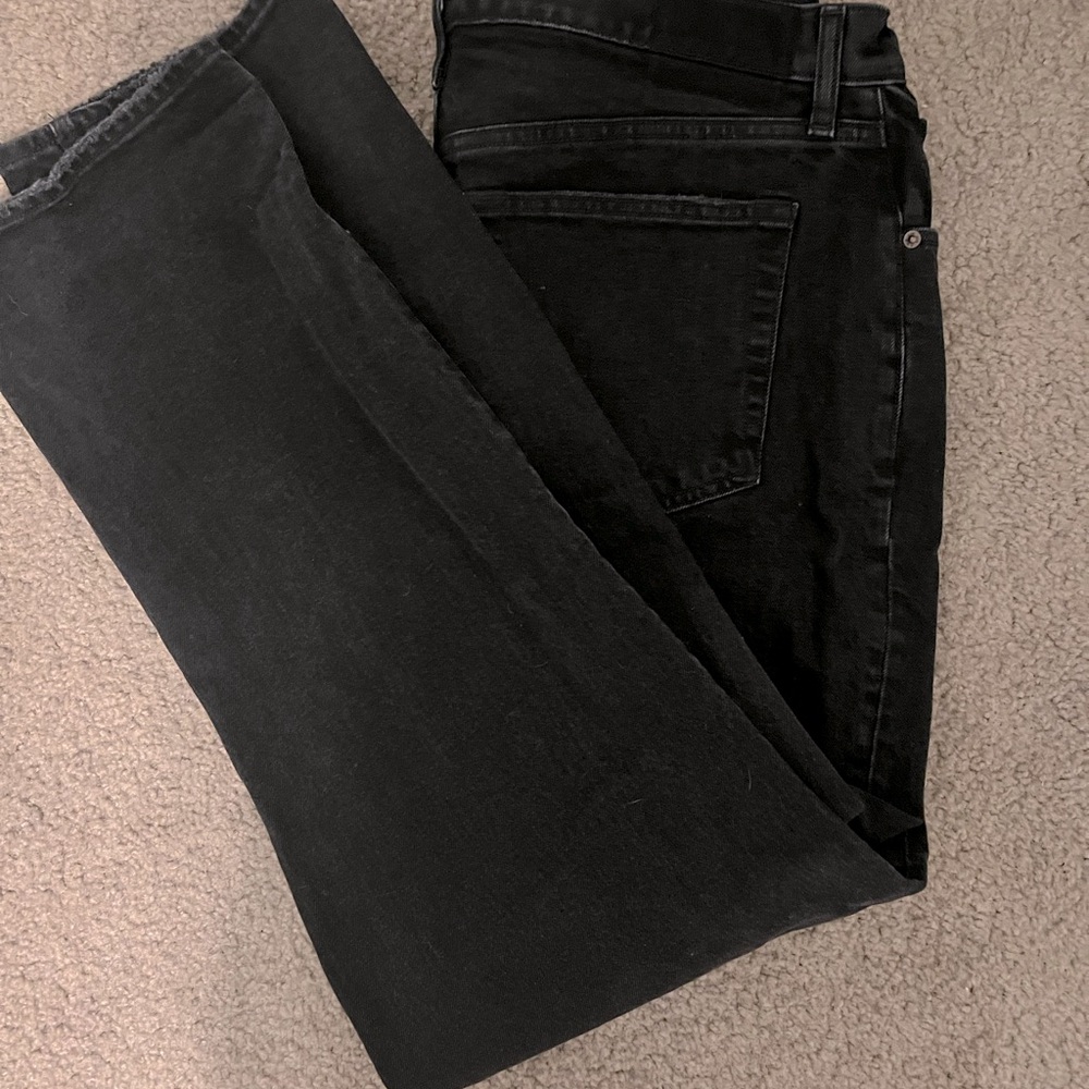 Abercrombie Ultra High Rise 90s Straight Jean size 33 or 16